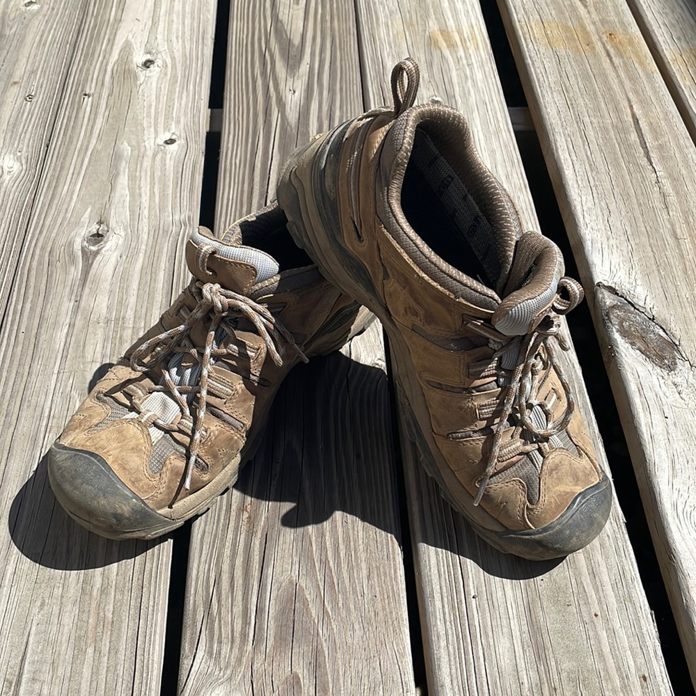 Keen Hiking Shoe with Keen Dry (waterproof)